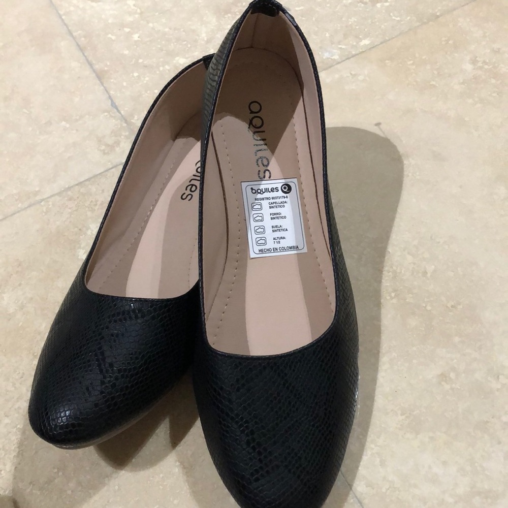 New Aquiles shoes